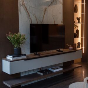 Måttanpassad tvmöbel i showroom i stockholm