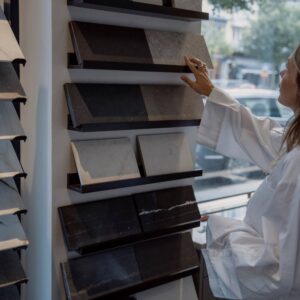 Stenprover till köksbänk i showroom - köksbutik i stockholm