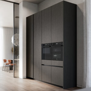 Miljöbild på kök med högskåp i mörkträfanér.