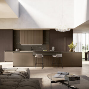 MIljöbild på kök i lackade köksluckor.